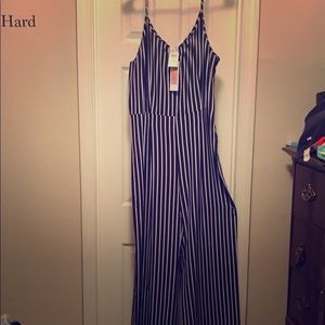 A brand New fashion nova jumpsuit, never been worn